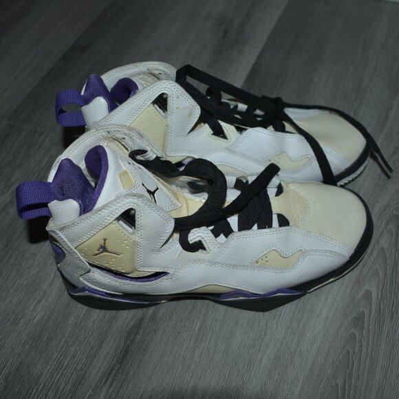 Jordans size 4Y